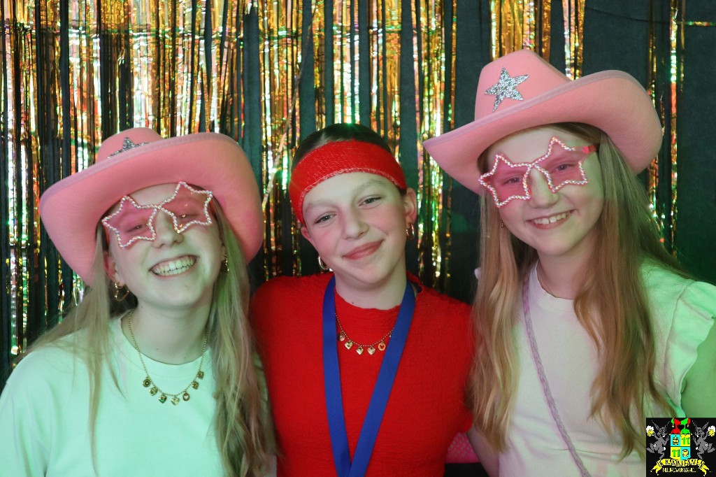 ../Images/Jeugd Opwarmbal Photobooth 384.jpg